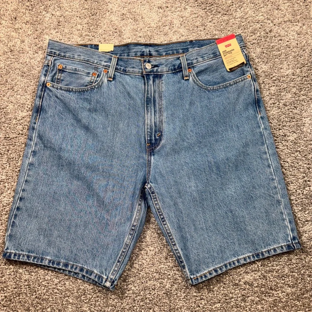 Levi's 405 Standard Shorts Mens Light Wash Denim 40 NEW